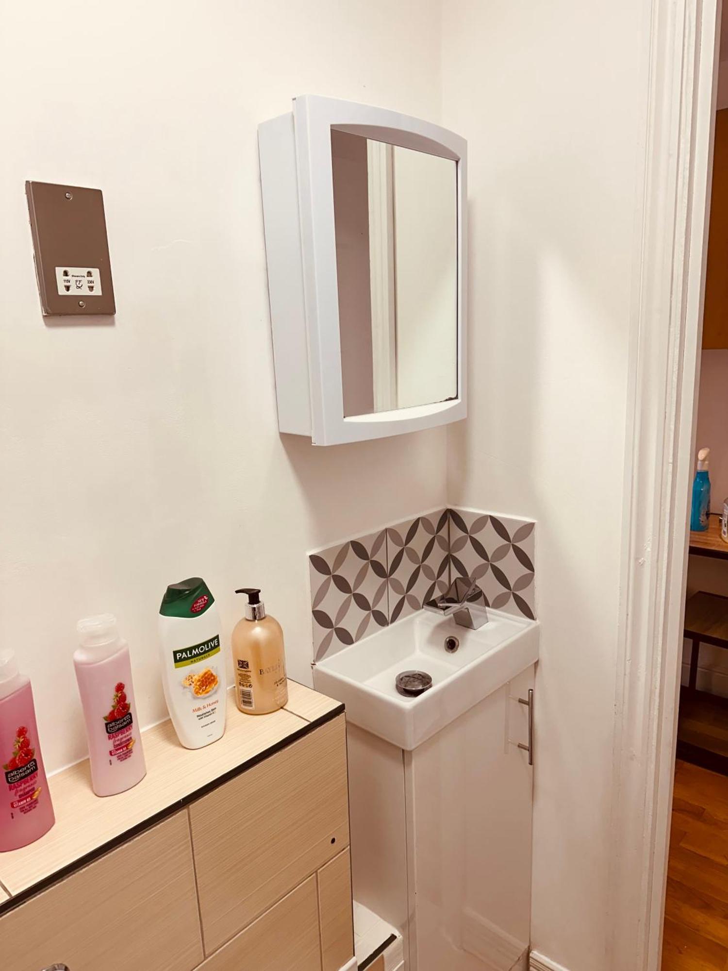 Stunning One Bedroom Studio Flat لندن المظهر الخارجي الصورة